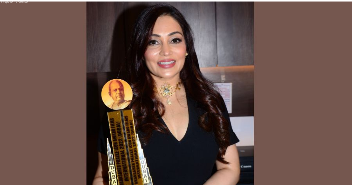 Tanya dev Gupta shines brighter on receiving (DADASAHEB PHALKE AWARD DUBAI 2022)